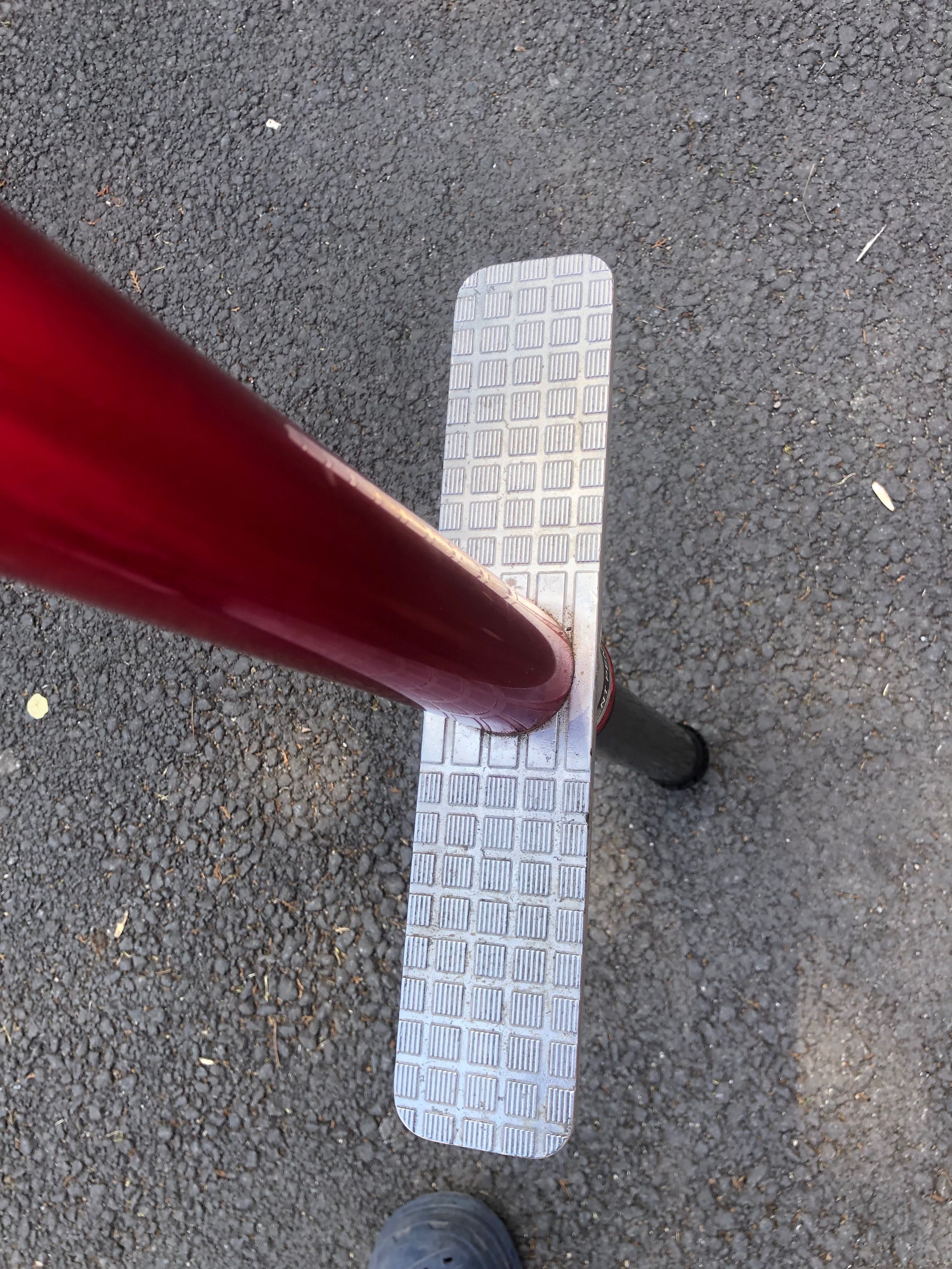Pogo stick-професионален,с амортисьор на марката ixs