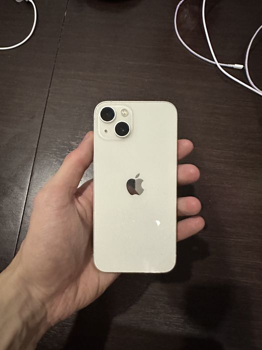 Продам айфон 13