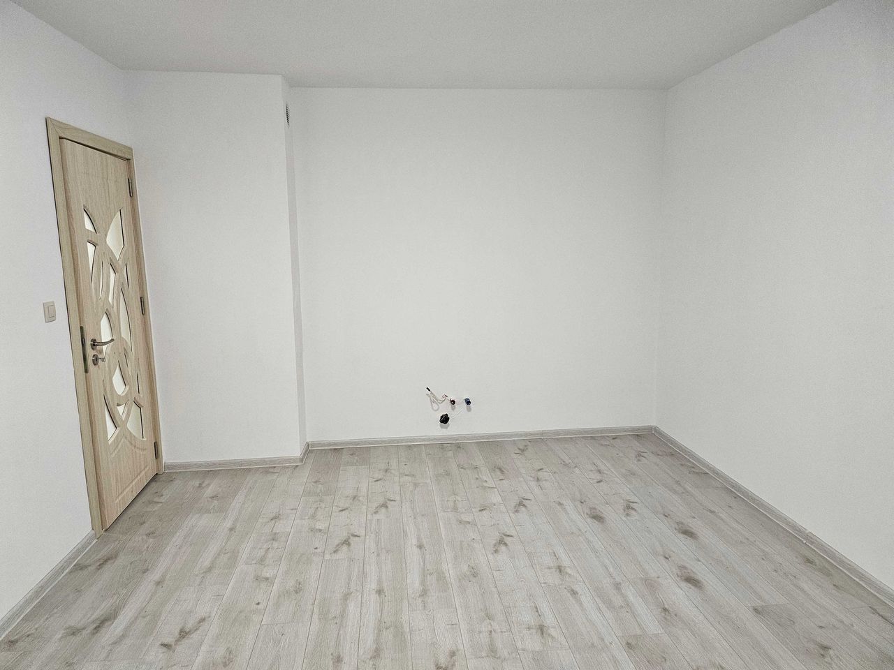 Продава се Двустаен апартамент в Варна, Младост 1 - 42 кв.м за 2260 €/кв.м - Снимка #1