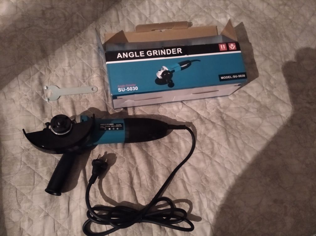 Болгарка Makita 125