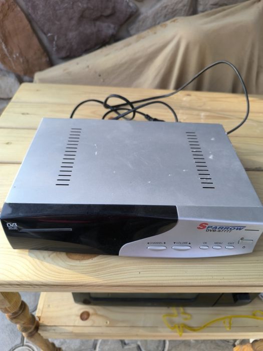 Продам  спутниковую приставку