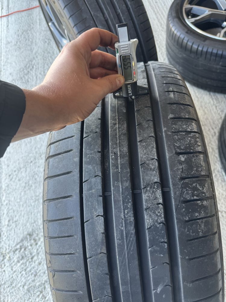 Jante Bmw X5 X6 R21 Pirelli vara 70% G05 G06 741M Originale