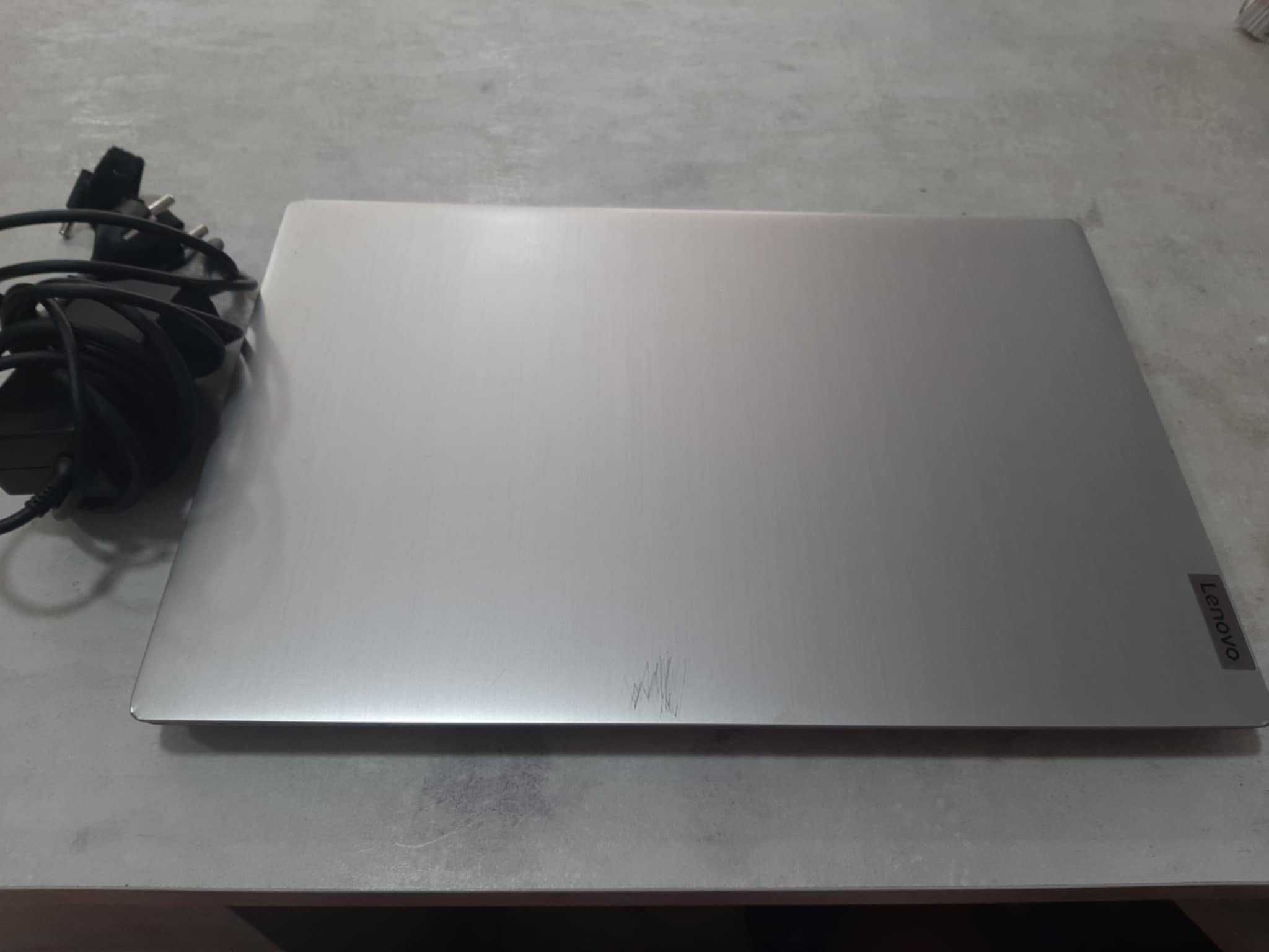 Лаптоп Lenovo IdeaPad 3 240gb 4 ram WIN 11