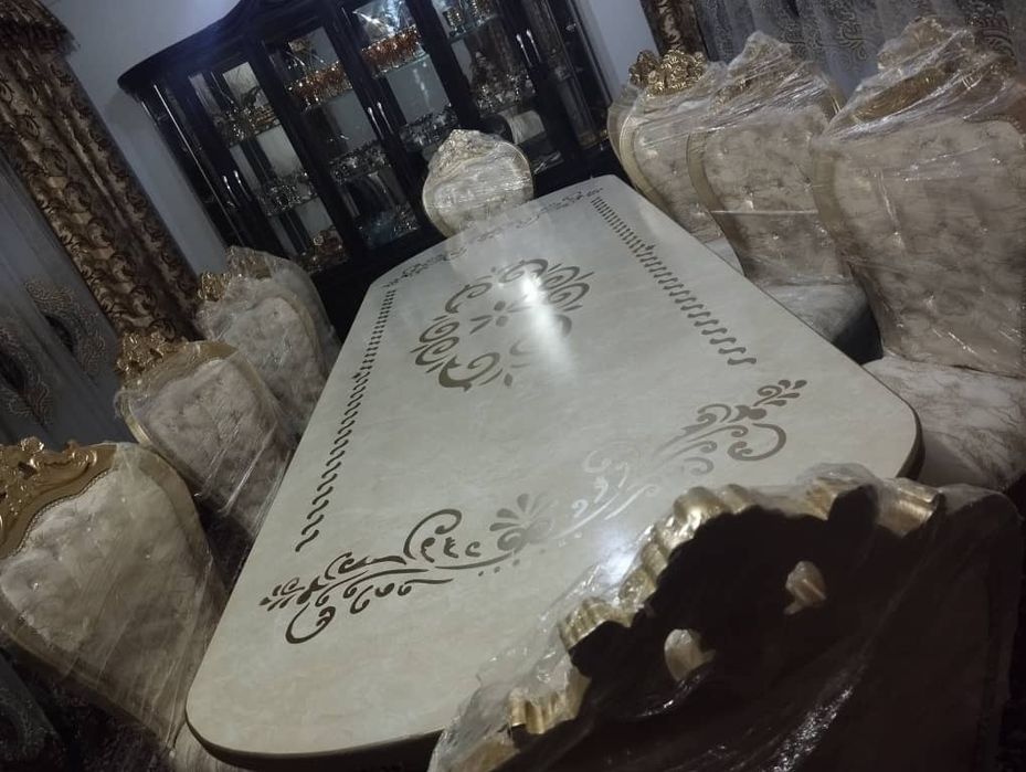 Стол 12 дона стуллари билан