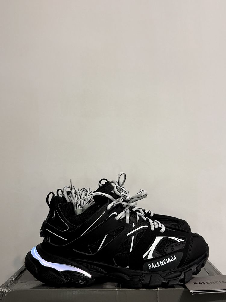 Adidasi Balenciaga Track 40 Led Negrii (balmain,versace,gucci)