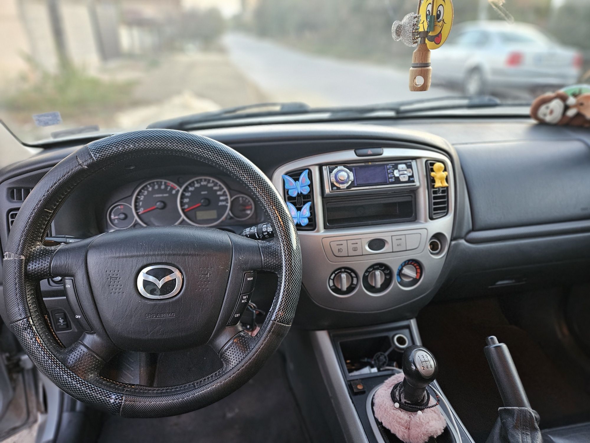 MAZDA Tribute 2.3i