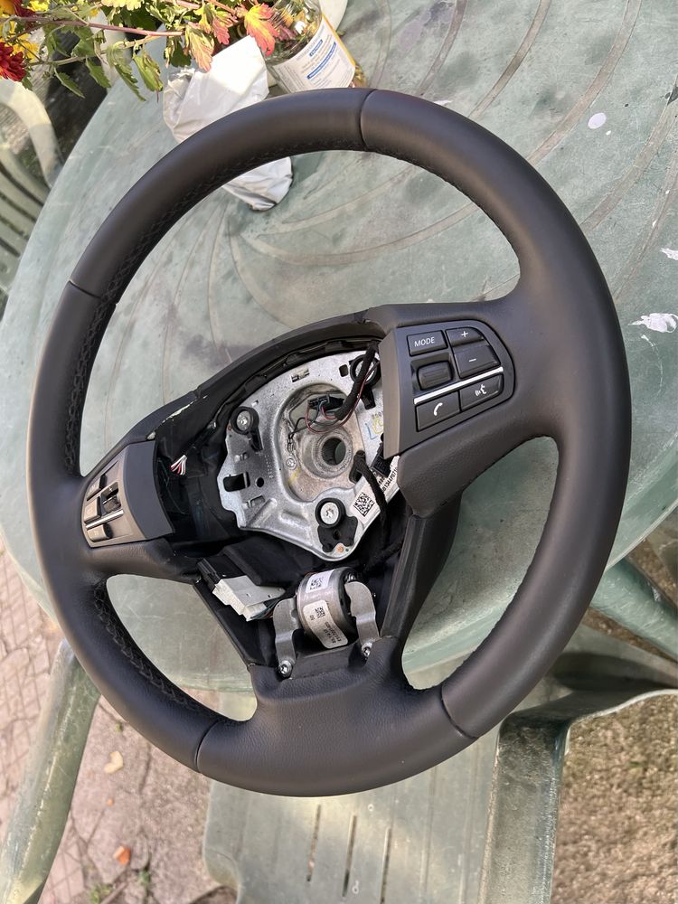 Волан BMW Х5 F15.Х6 F16 ВИБРАЦИЯ с Аербег/Airbag
