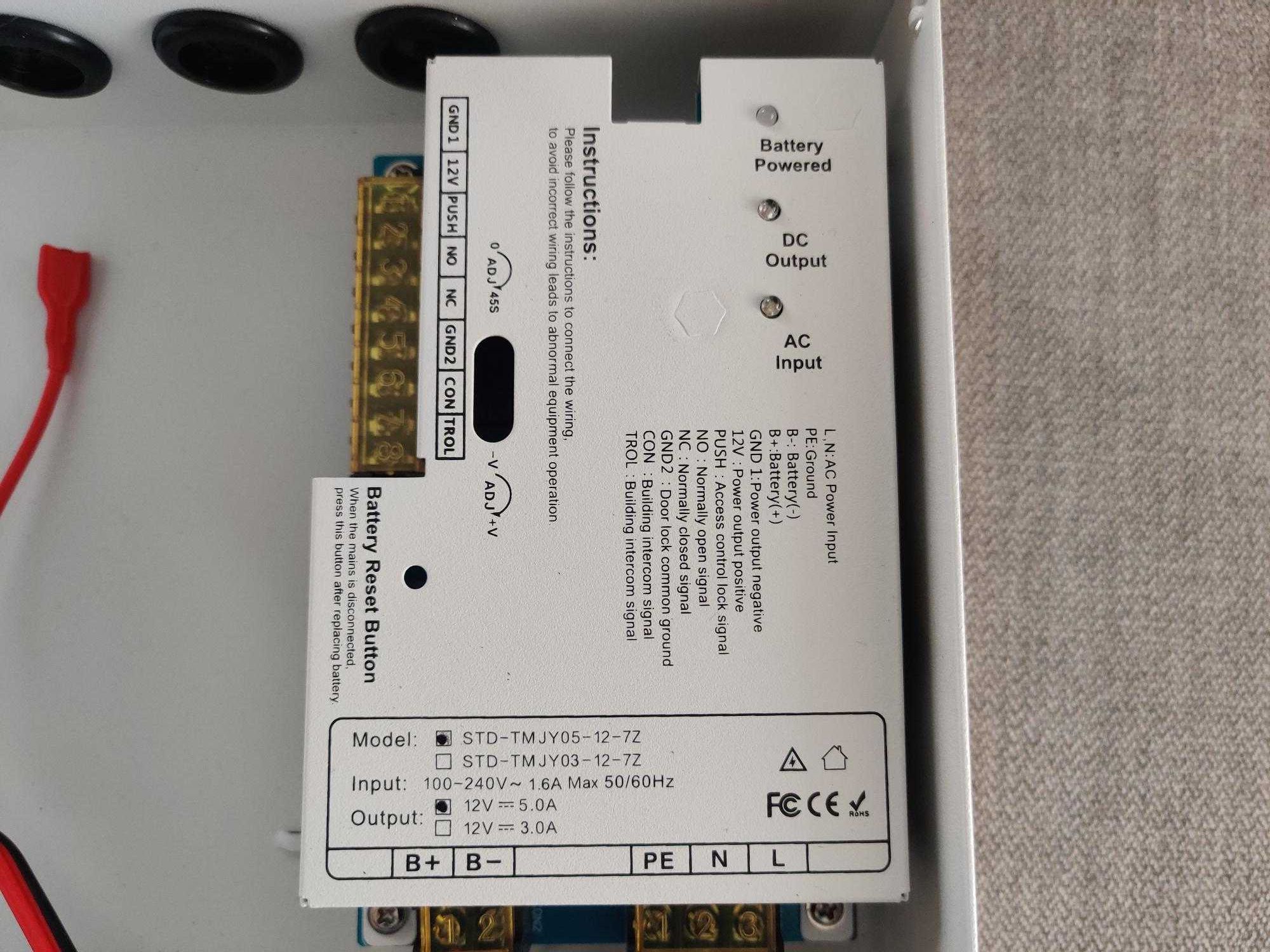 Sursa de alimentare 5A cu back up pentru sisteme de interfon de bloc