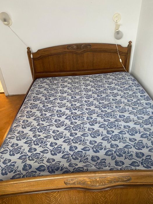 Vand dormitor din lemn, stare foarte buna