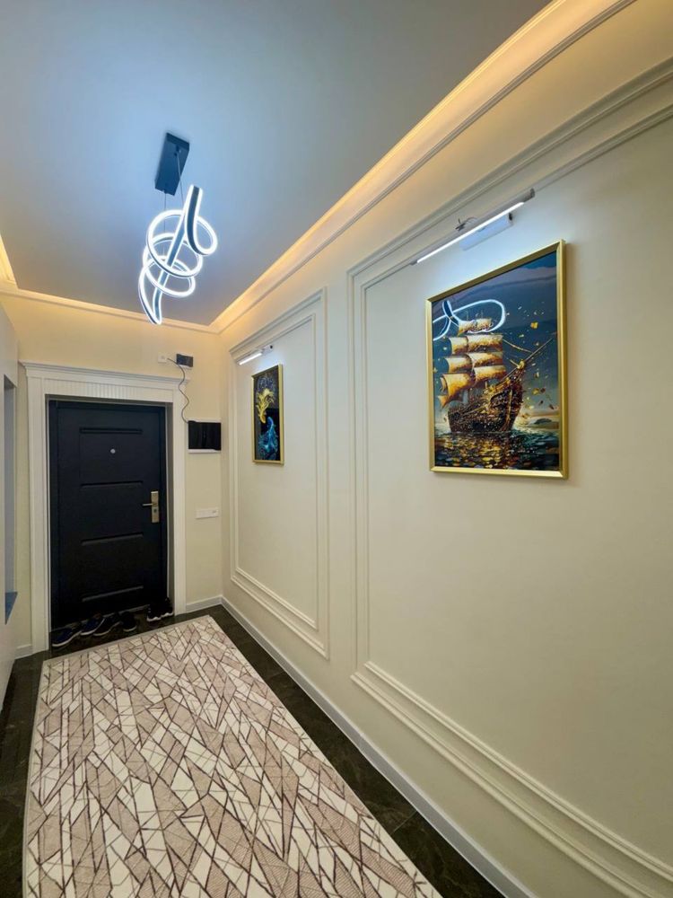 Продается 2х комнатная кв. 61м2. Титова.