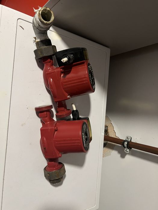 2 pompe de recirculare