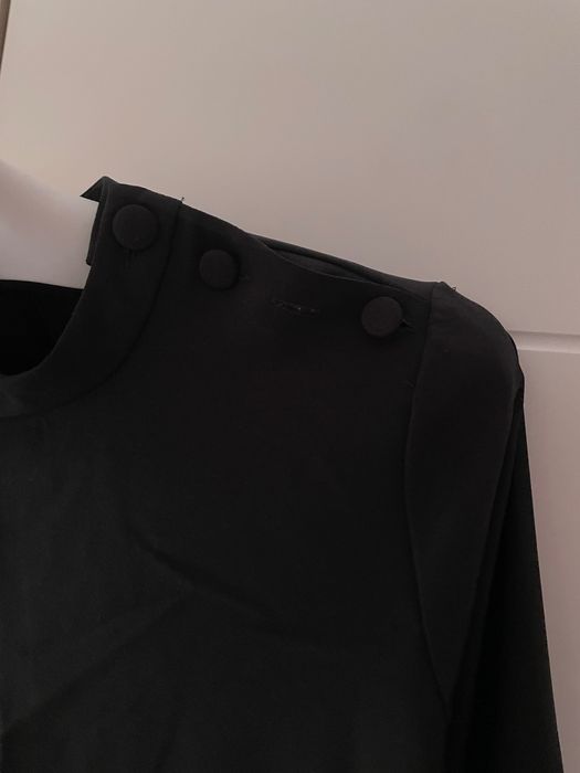 Рокля на Zara прав модел