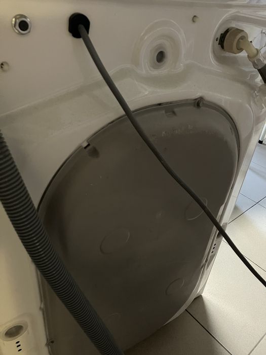 Продавам пералня Електролукс