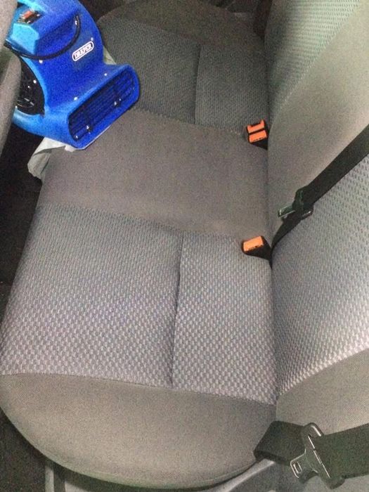 Curatare canapele, saltele, sacune , tapiterie auto la domiciliu!