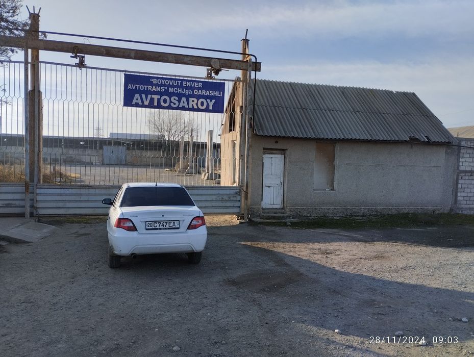 База Саноат зонасида жойлашган  Разьезда