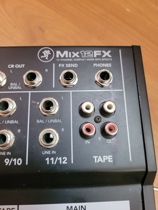 Boxe cu trepied,  mixer