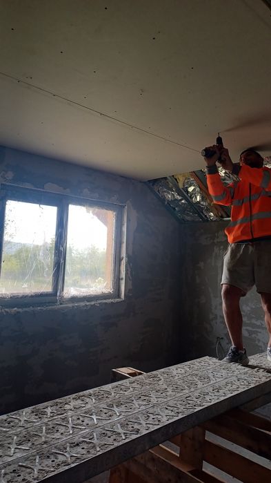 Tencuiala, glet , rigips, var