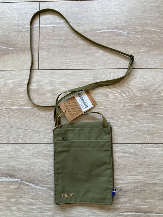 НОВО Fjall Raven FjallRaven Pocket Shoulder bag чанта портмоне раница