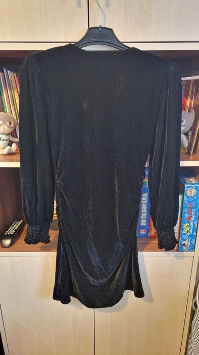 Rochie ZARA, mar.XS de catifea cu nasturi