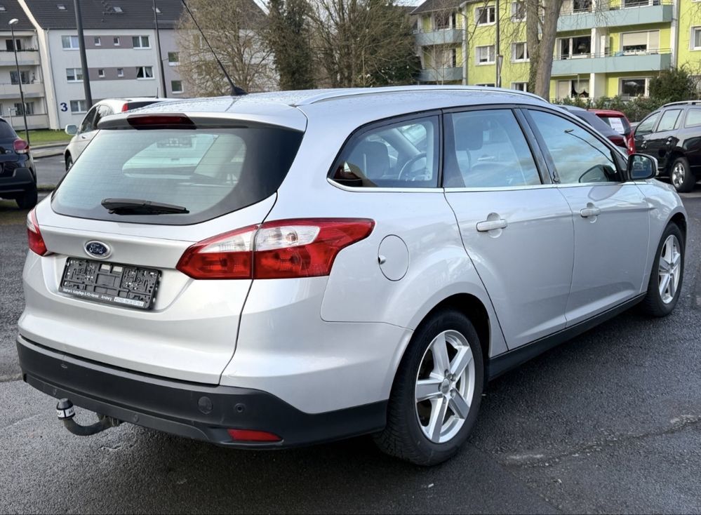 Ford focus Champion edition, 1.0 125, ocazie( avariat / defect ),