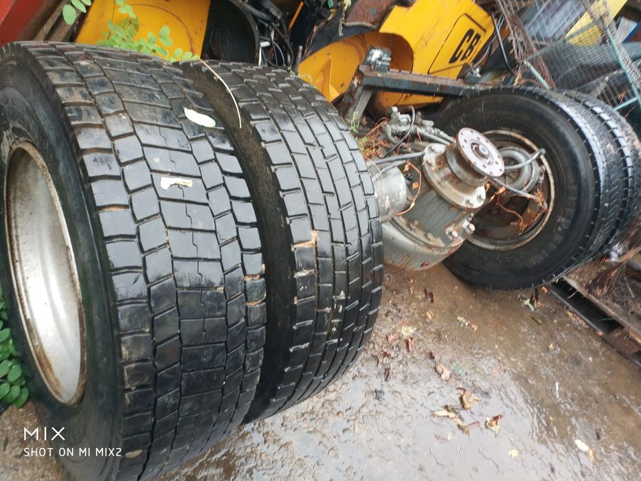 Vând punte camion Volvo completa 285 70 19,5