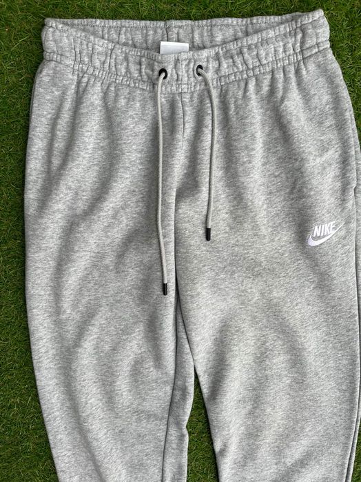 Дамски екип : Nike Sportswear Club S