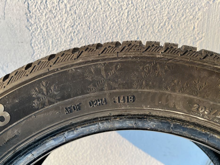 4 бр. зимни гуми 205/55/16 Semperit 5-6 mm DOT 1418