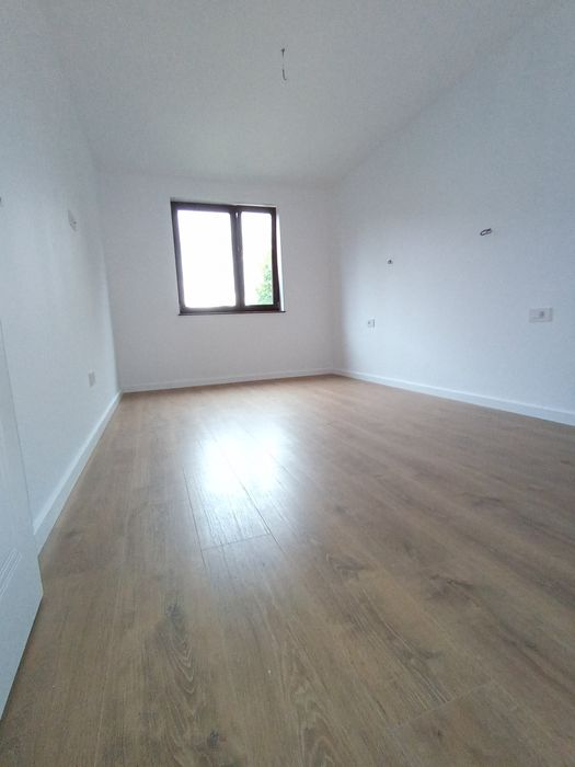 De vânzare,apt cu 2 cam,in bloc nou,cu lift