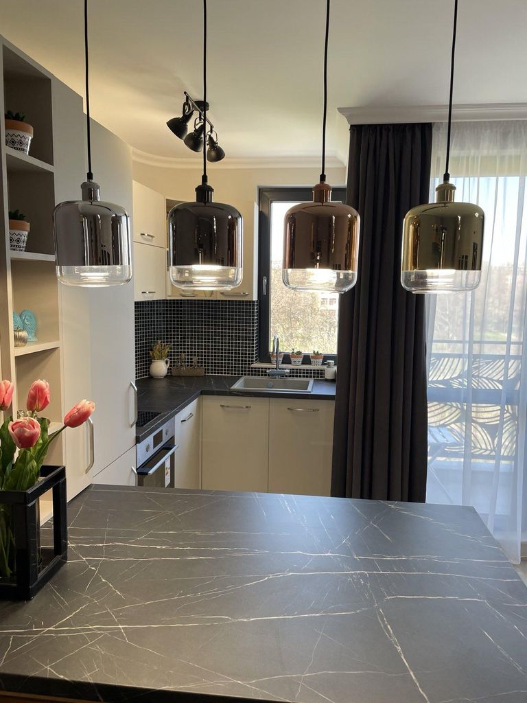 Дава се под наем Тристаен апартамент в Пловдив, Кършияка - 85 кв.м за 800 € - Снимка #5