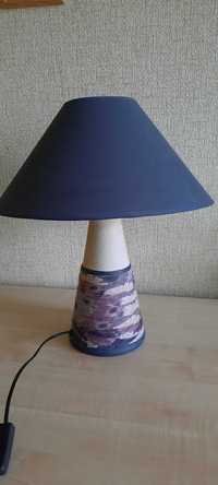 Продам стильную настольную лампу