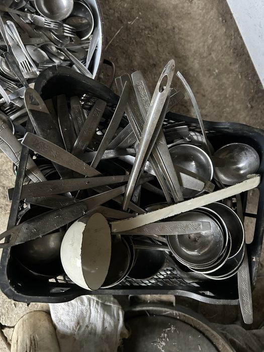 Scaune mese vesela de vanzare