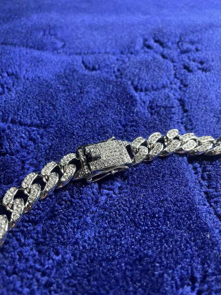 Lant Cuban Iced out fully iced, Hard Lock, Ice concept