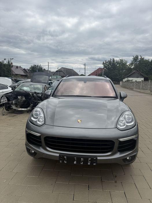 Bara fata porche cayenne facelift an 2016