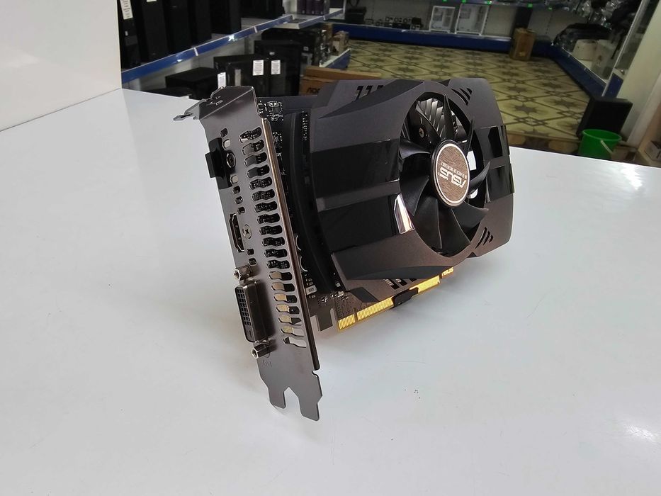 Видеокарта(Б.У) ASUS GTX 1650 4 Gb 128 Bit GDDR5