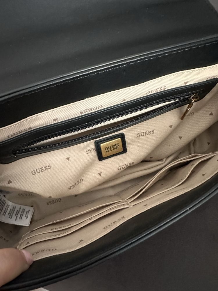 Чисто нова чанта Guess Katey