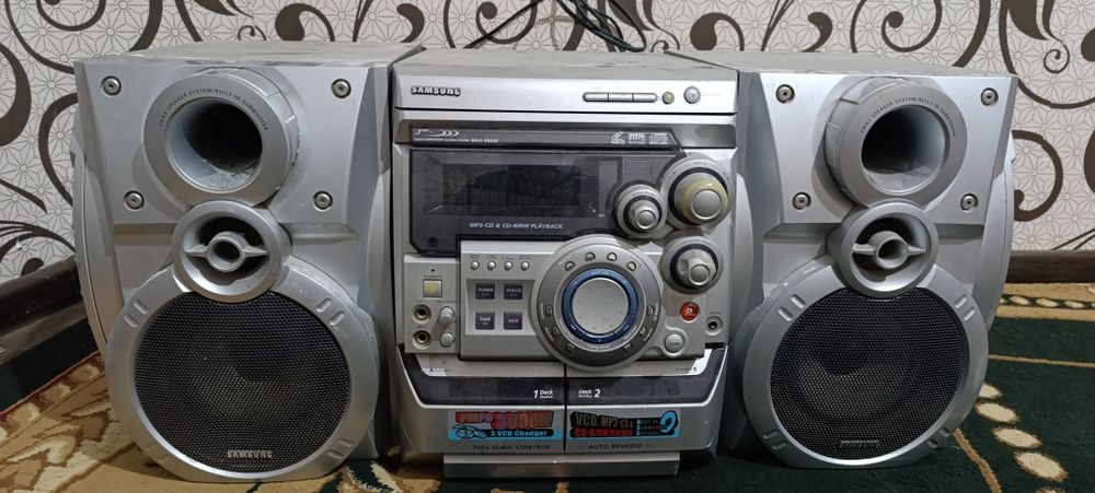 Музыкальный центр