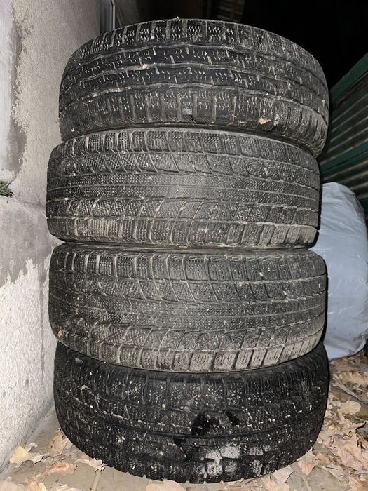 Новые зимние Triangle 195 70 r15 липучки