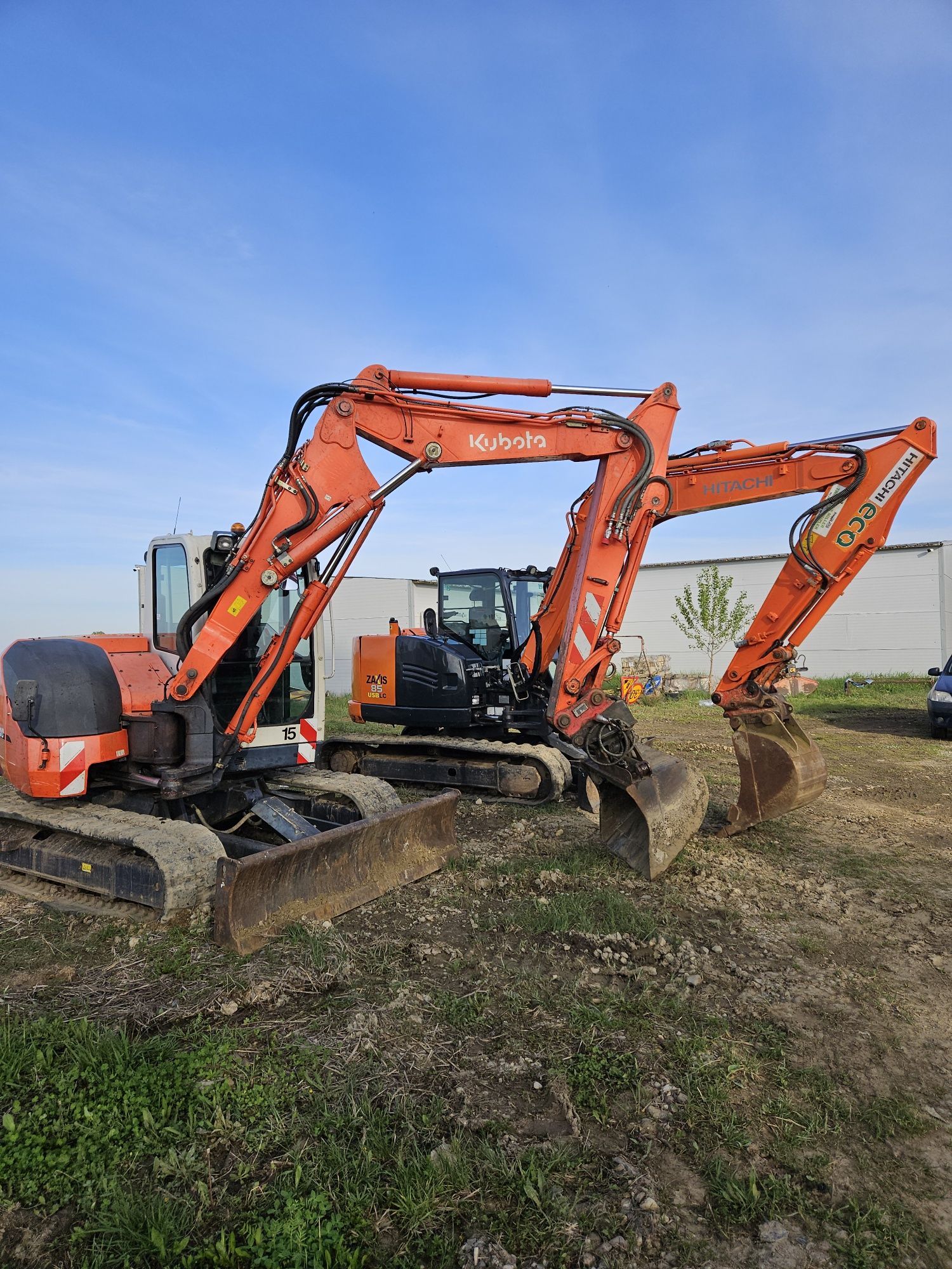 Excavator Hitachi 2015 și Kubota 9 tone