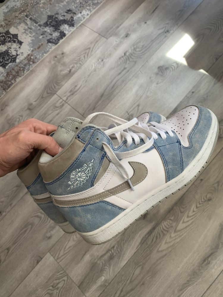 Jordan 1 high hyper royal