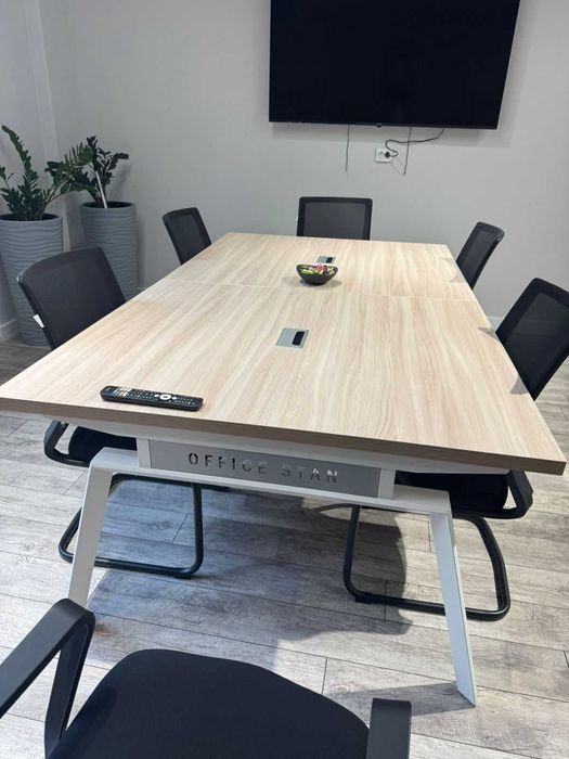 Стол для конференц зала и стулья