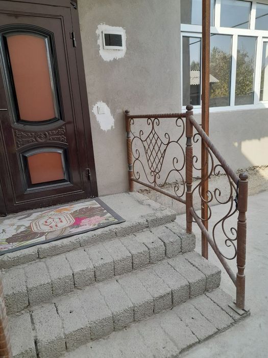 Юкори Чирчик  тумани  Саксанота махалласи. Ховли хонодон ижарага (квар