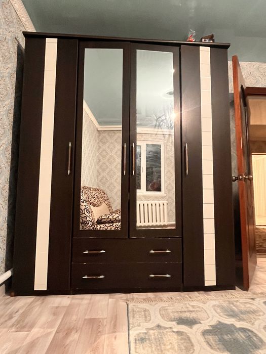 Продам спальный шкаф