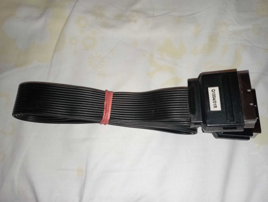 cablu SCART, cunoscut și sub denumirea de Peritel sau Euroconnector.