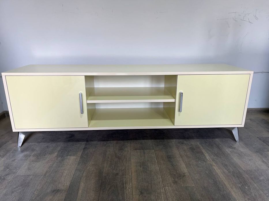 Пад тв тумба размер 1.60см 54см 40см акрилдан нархи 650 мин без да