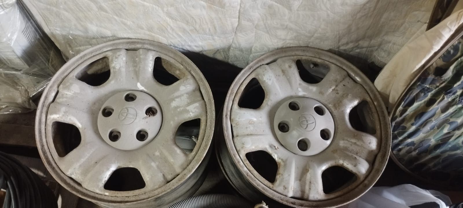 Продам диски на RAV4 1997