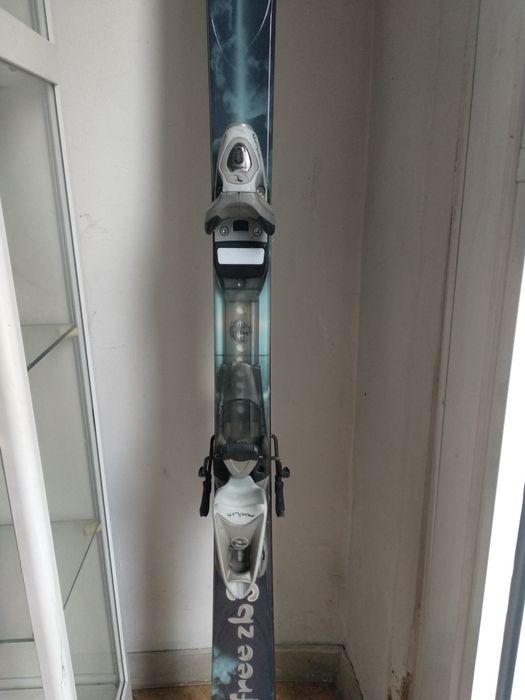 Продавам три чифта ски със ски обувки