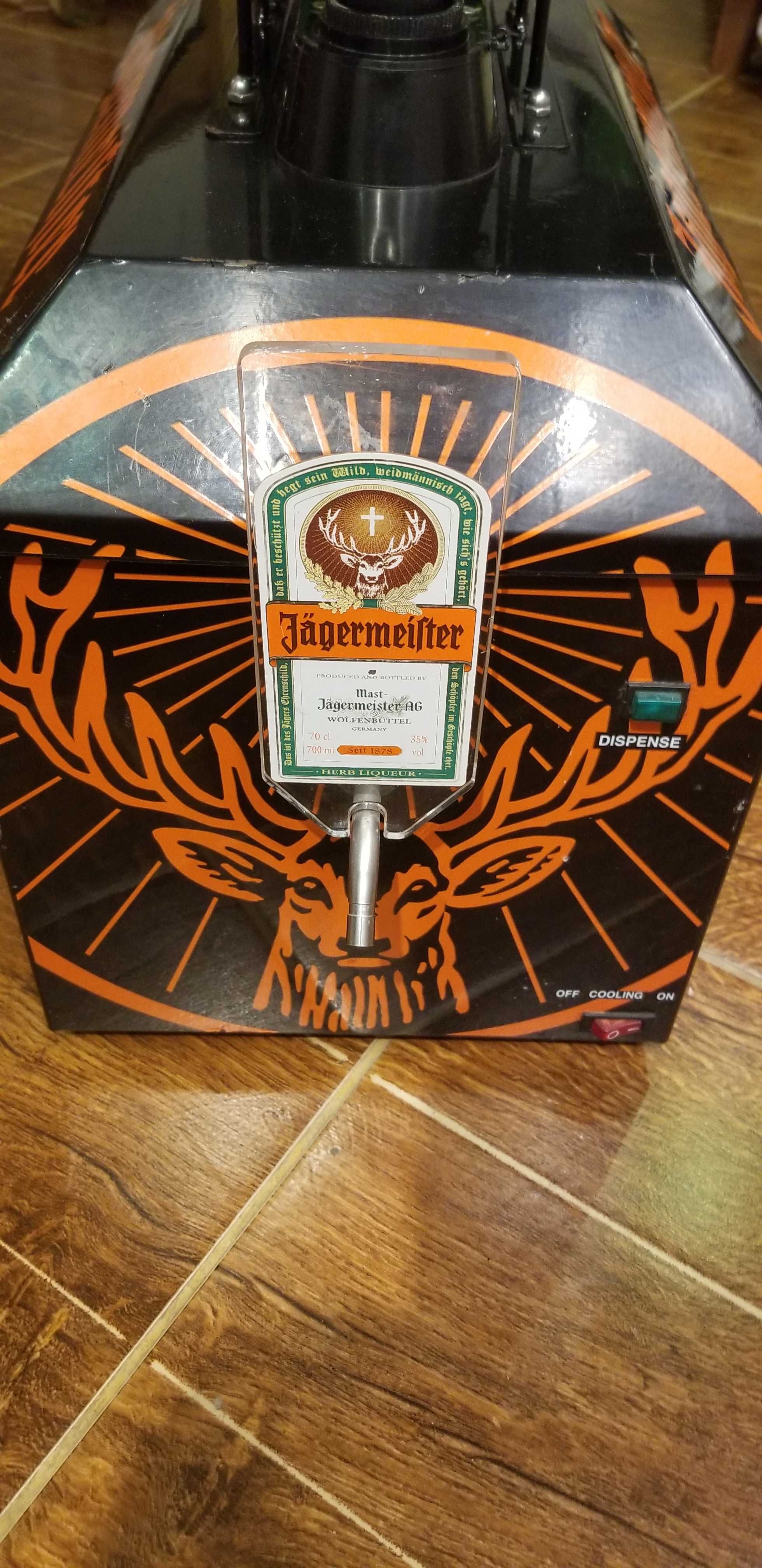 Продавам професионален охладител JAGERMEISTER