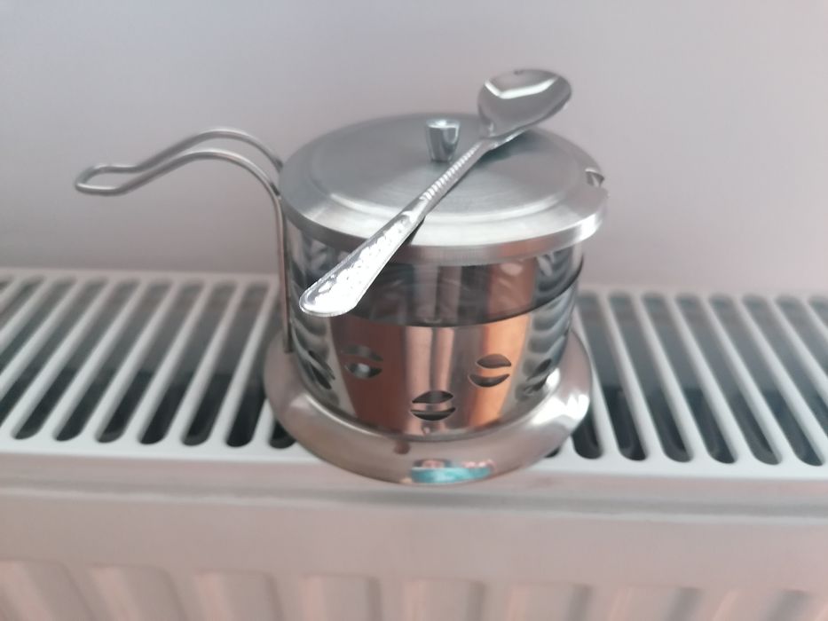 Set nou cești cafea, instrumente birou, ceas perete, troler
