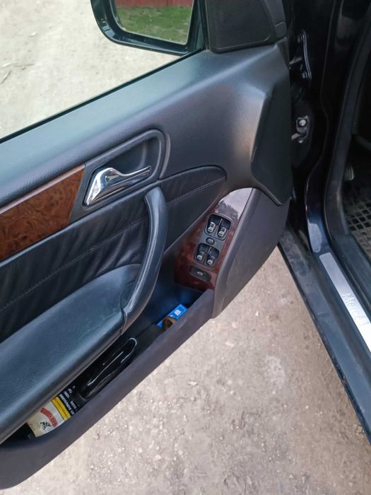 Mercedes C200 compressor