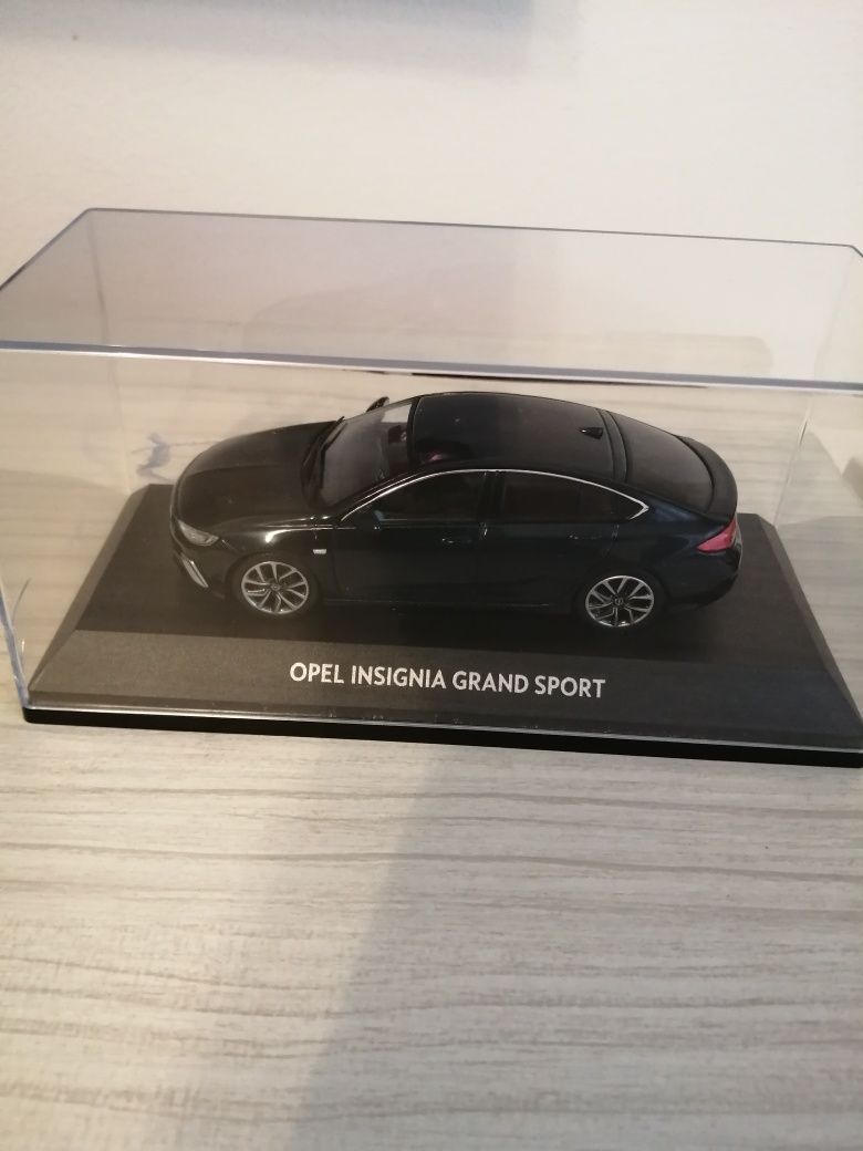 Macheta Opel Insignia Grand Sport  I-scale 1:43